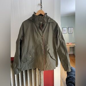 Boden cropped hooded waterproof jacket in green